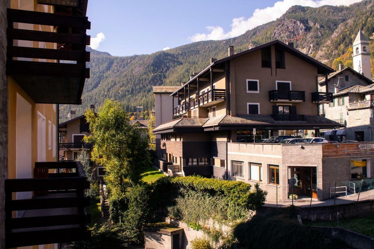Appartamento In Centro A Chiesa Valmalenco 奇萨瓦玛兰科 外观 照片